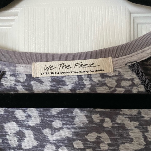 We the Free L/S V-neck Tee NWOT - Picture 7 of 10